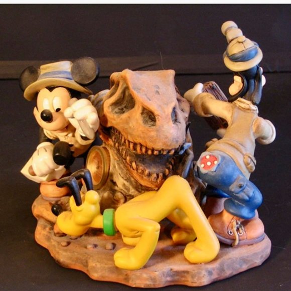 Disney Animal Kingdom Big Dig in the Boneyard Figurine Sculpture w Clock NEW - Picture 4 of 13